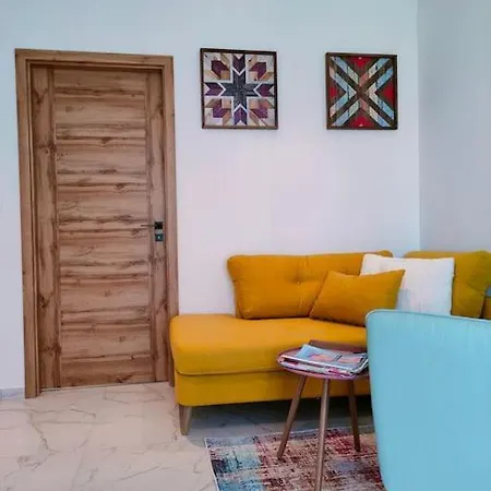 Pe-ki Apartment *
