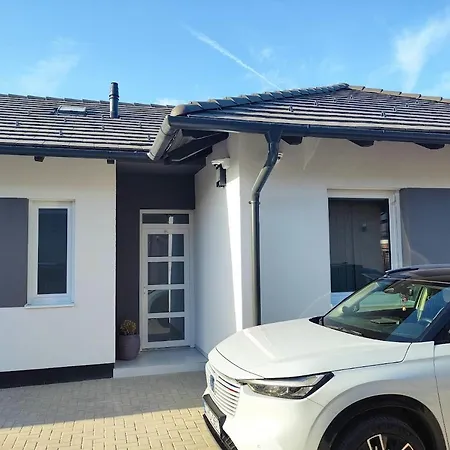 Pe-ki Apartment *